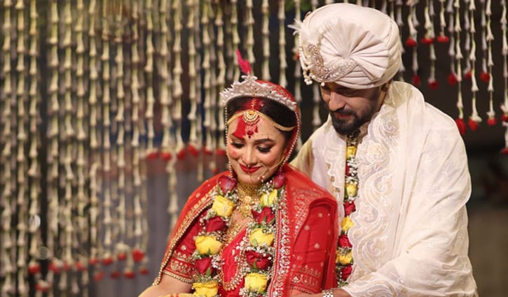 বিয়ে করলেন প্রিয়াঙ্কা