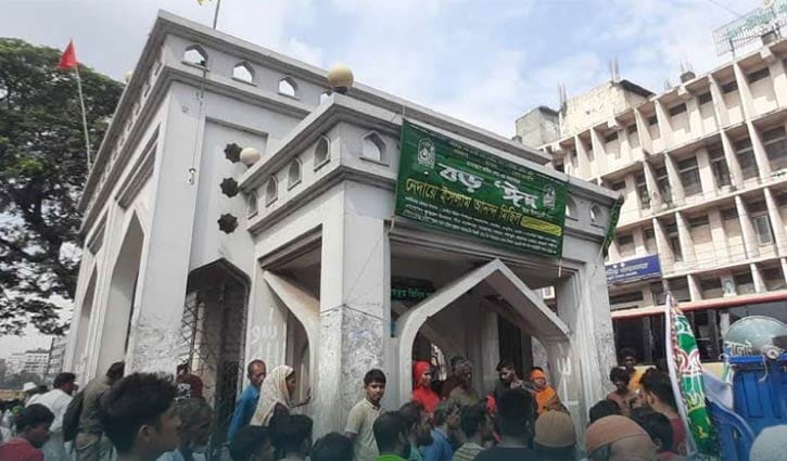 হযরত গোলাপ শাহ্ মাজারে ১০ মাসে দান ৫৭ লাখ টাকা