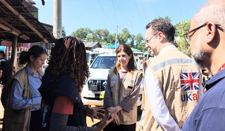 রোহিঙ্গা ক্যাম্প পরিদর্শনে ব্রিটিশ মন্ত্রী জেনি চ্যাপম্যান