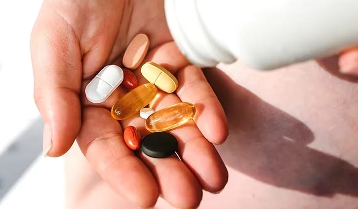 অতিরিক্ত ভিটামিন এ খেলে কী হয়