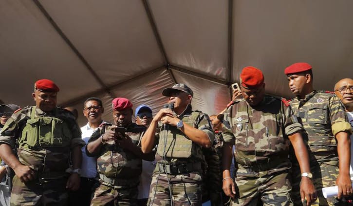 মাদাগাস্কারের ক্ষমতা দখল করলো সেনাবাহিনী