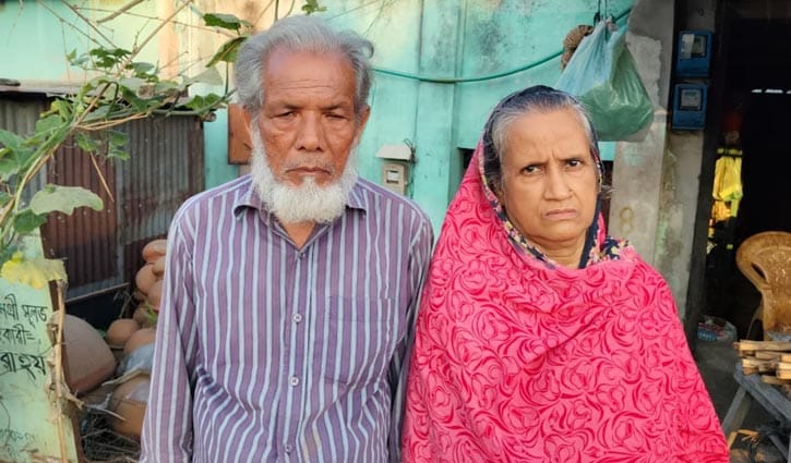 বাড়ি নিয়ে বাবা-মাকে দেখেন না ছেলে, আদালতের নির্দেশে মামলা