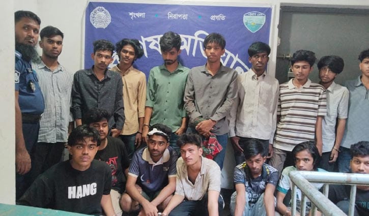 কুমিল্লা ভিক্টোরিয়া কলেজে নবীন বরণে সংঘর্ষের ঘটনায় গ্রেপ্তার ২৪