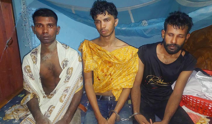 ঝিনাইদহে পুলিশ পরিচয়ে বাড়িতে ঢুকে ডাকাতি, আটক ৩