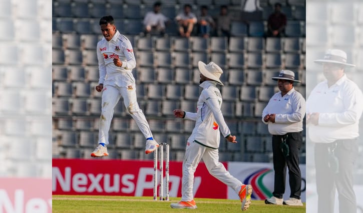 ৫ ক‌্যাচ ছেড়ে আয়ারল‌্যান্ডের ৮ উইকেট নিল বাংলাদেশ