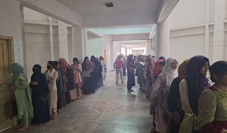 চাকসু: ভোটগ্রহণ শেষ, চলছে গণনার প্রস্তুতি