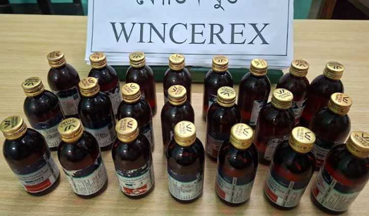 খুলনায় ২২ বোতল মাদকসহ যুবক আটক