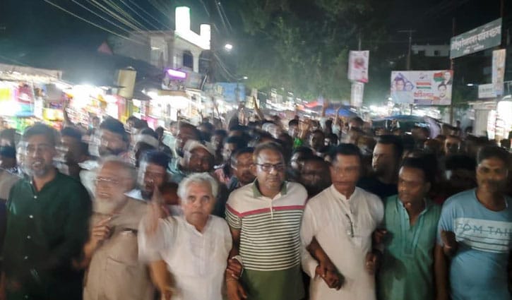 ময়মনসিংহে দলীয় মনোনয়ন পরিবর্তনের দাবিতে বিক্ষোভ