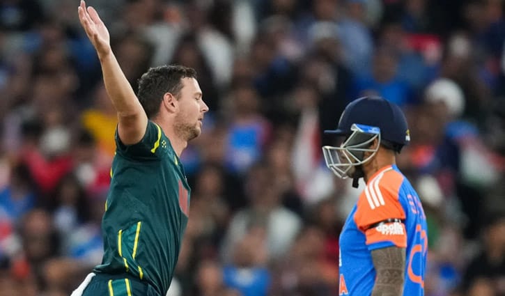 অস্ট্রেলিয়ার বোলিং তোপে ১২৫ রানেই গুটিয়ে গেল ভারত