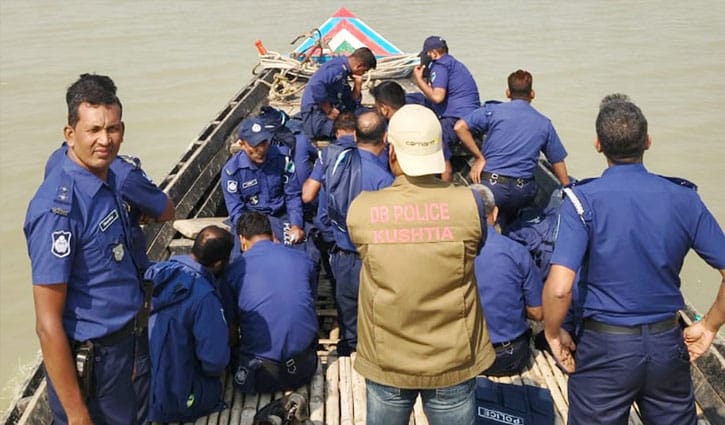 কুষ্টিয়ার চরাঞ্চলে পুলিশের অভিযানে গ্রেপ্তার ৯