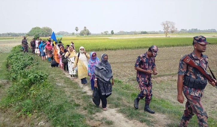 মেহেরপুর সীমান্ত দিয়ে ৬০ বাংলাদেশি হস্তান্তর