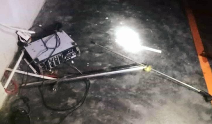 মসজিদে ঢুকে হামলা ও ভাঙচুর, থানায় অভিযোগ