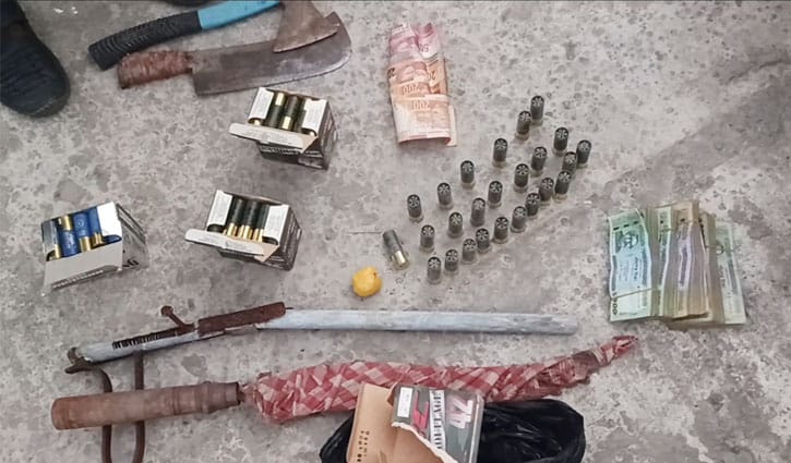 মুন্সীগঞ্জে পাইপগানসহ ককটেল তৈরির সরঞ্জাম উদ্ধার, আটক ৩