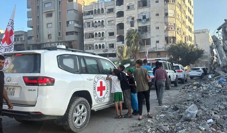 ফিলিস্তিনি বন্দিদের মুক্তির অপেক্ষায় স্বজনরা