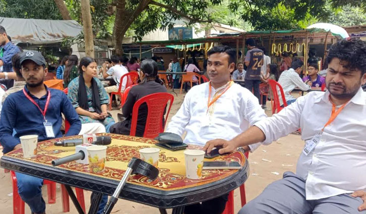 প্রতি প্যানেল থেকে ৫ জন বহিরাগত ক্যাম্পাসে ঢুকতে পারবেন