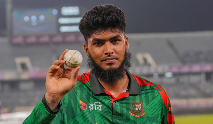 রিশাদের ভান্ডারে ফ্লিপার-স্লাইডার