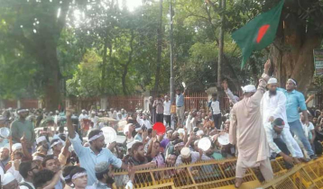 আন্দোলনরত শিক্ষকদের ভুখা মিছিল