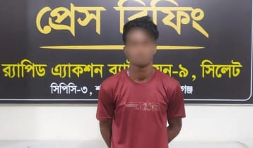 মসজিদে ছুরিকাঘাতে হত্যার ঘটনায় আটক ১