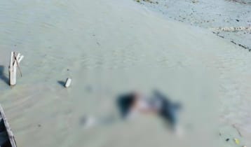 পশুর নদীতে মিলল অজ্ঞাত ব্যক্তির মরদেহ