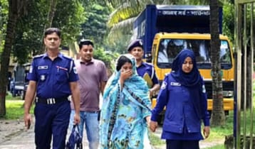 গয়না হাতিয়ে নিতে দাদিকে হত্যা করেন নাতনি: পুলিশ