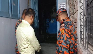 পিনাকীর বগুড়ার বাড়ির সামনে আগুন দেওয়ার অভিযোগ