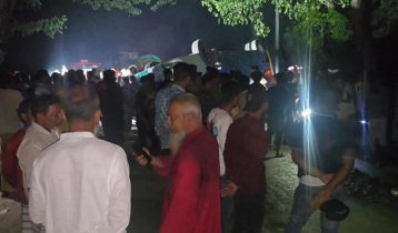 ঈশ্বরদীতে মধ্যরাতে বাস উল্টে আহত ১৬