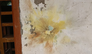 শরীয়তপুরে চিকন্দী আইনজীবী সমিতি ভবনে বোমা হামলা, প্রতিবাদে মানববন্ধন