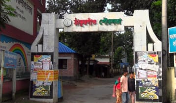 পৌরসভার ময়লার ভাগাড় যেন টাকার খনি