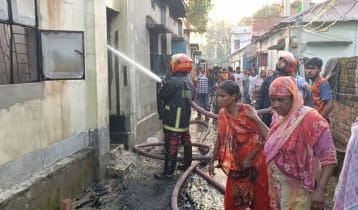 বগুড়ায় দুই মহল্লাবাসীর সংঘর্ষ, তিনজনকে ছুরিকাঘাত