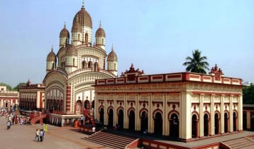 দক্ষিণেশ্বরে মায়ের বাড়ি  