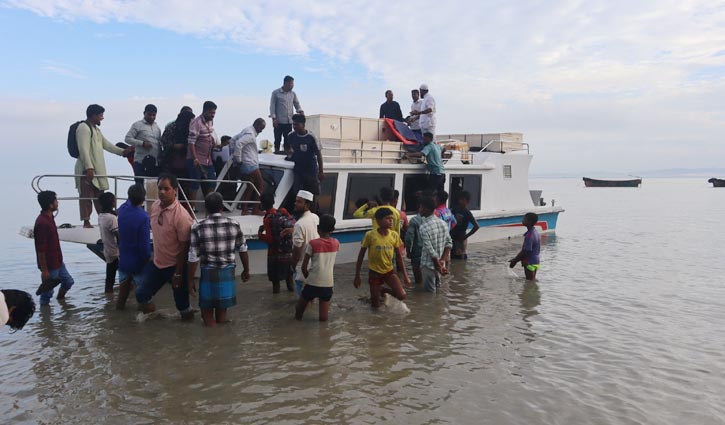 সন্দ্বীপে ৭ প্রবাসীর দাফন সম্পন্ন