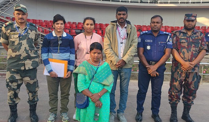 সান্ত্বনা বাড়ি ফিরেছেন