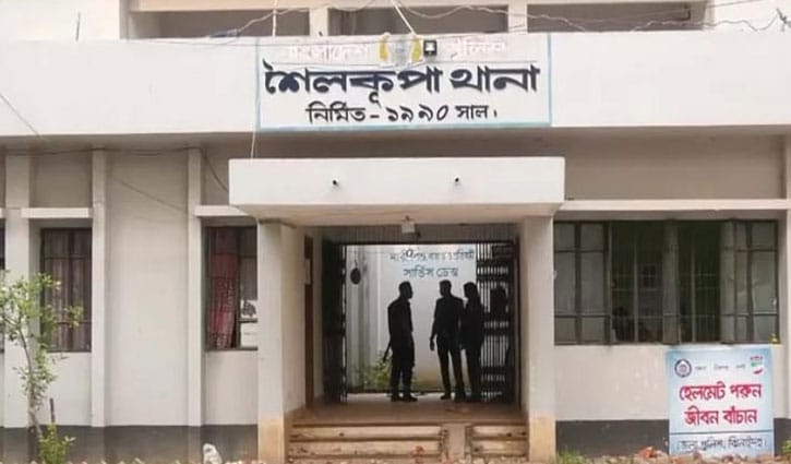 ঝিনাইদহে গাছ থেকে পড়ে শ্রমিকের মৃত্যু 