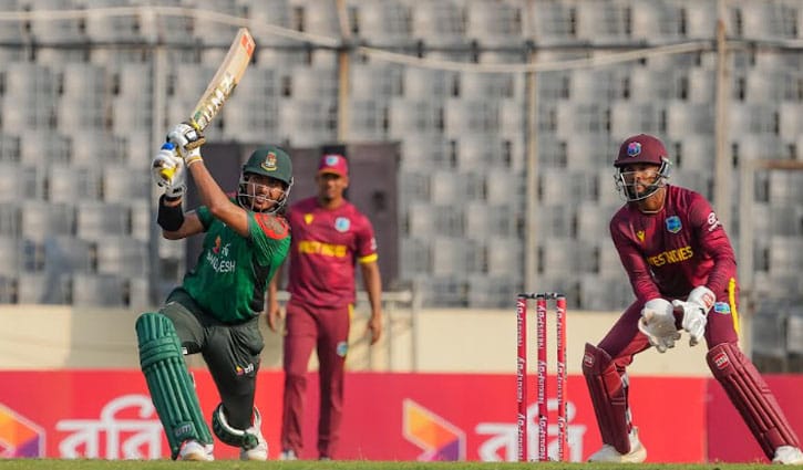 এরকম উইকেটে কীভাবে ছয় মারতে হয় অনুশীলন করতে হবে: সৌম‌্য