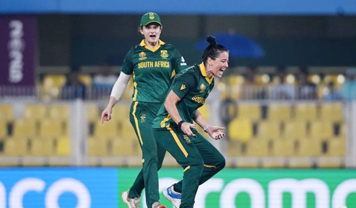 ইংল্যান্ডকে হারিয়ে প্রথমবার ফাইনালে দক্ষিণ আফ্রিকা