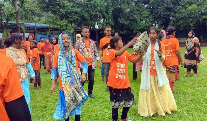 ভাসমান পথশিশুদের নিয়ে এলইইডিও-র অন্যরকম আয়োজন