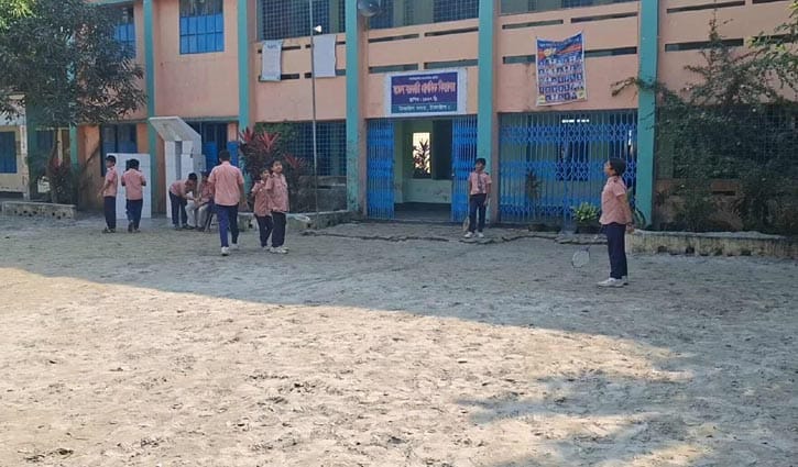 জেলায় জেলায় প্রাথমিক শিক্ষকদের বিক্ষোভ