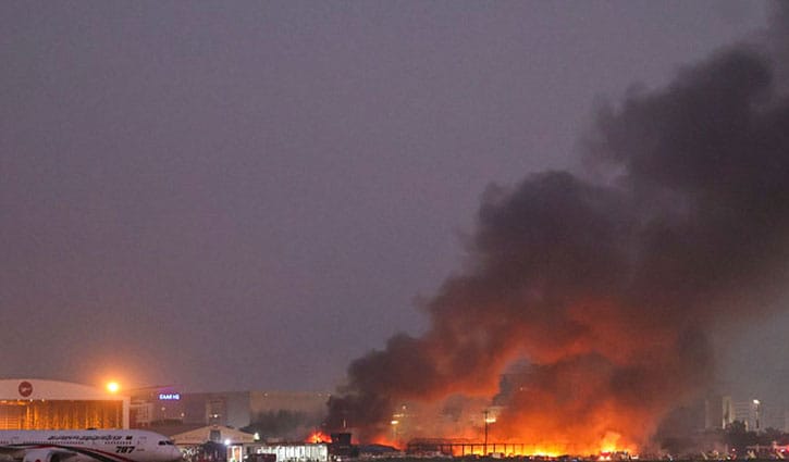 বিমানবন্দরে অগ্নিকাণ্ডে ১২ হাজার কোটি টাকার ক্ষতির আশঙ্কা ইএবির