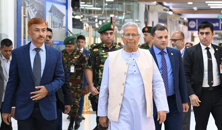 রোমের পথে প্রধান উপদেষ্টা