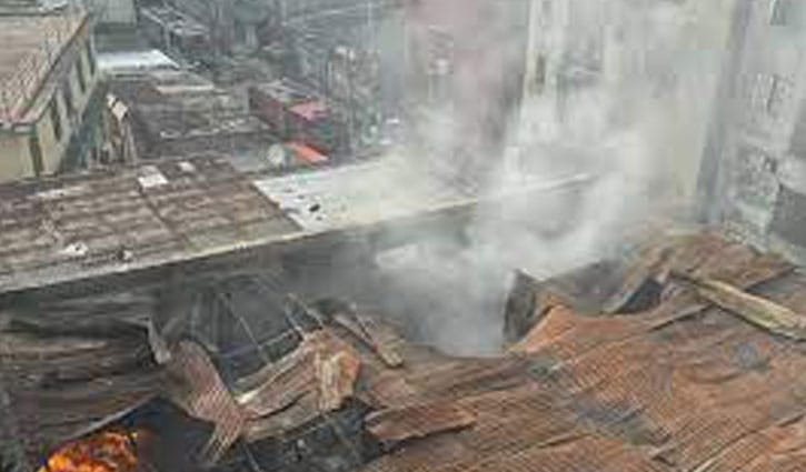 মিরপুরে আগুনে নিহত ১৬ জনের মধ্যে ১০ জনের লাশ শনাক্ত 