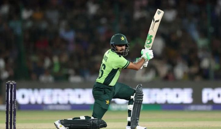 বাবরের বিশ্ব রেকর্ড, দক্ষিণ আফ্রিকাকে উড়াল পাকিস্তান