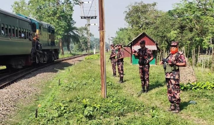 ভারত থেকে জাল নোটের প্রবেশ ঠেকাতে হিলি সীমান্তে সতর্ক বিজিবি