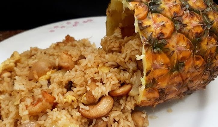 জ্বরের রোগীর জন্য ভালো ‘আনারসের ফ্রাইড রাইস’