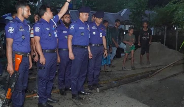 দুই ভাইকে কুপিয়ে হত্যার ঘটনায় মামলা, গ্রেপ্তার ৩ 