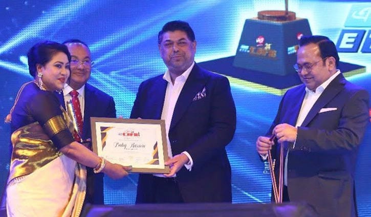 বিশেষ সম্মাননায় ভূষিত হলেন বেবী নাজনীন