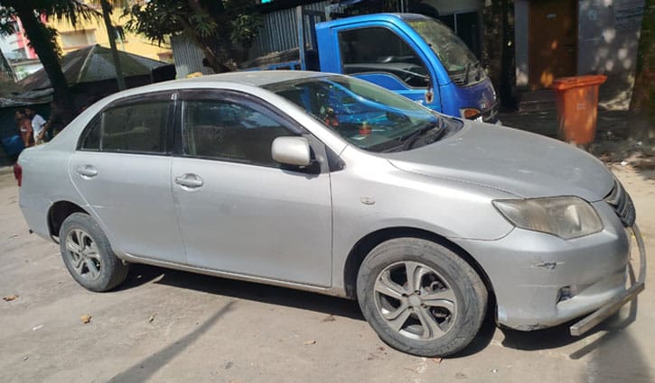 মাদকসহ আটকের পর তরুণী, ‘আমি ডান্সার, আমার মদ খাওয়ার লাইসেন্স আছে’