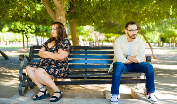 ফোন নম্বর ‘মোটু’ নামে সেভ করায় স্বামীকে ডিভোর্স দিলেন স্ত্রী