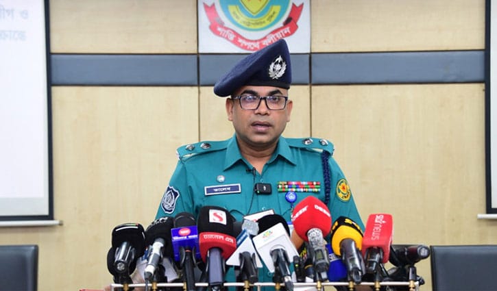 টাকা দিয়ে ঝটিকা মিছিল, আইনের আওতায় আসবে অর্থদাতারা: পুলিশ