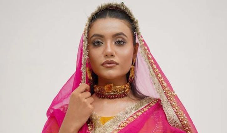 সড়ক দুর্ঘটনায় আলোচিত মডেলের মৃত্যু