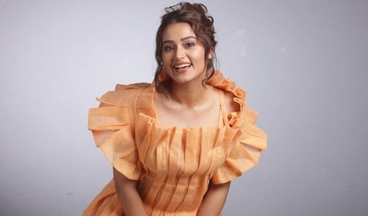 প্রযোজক হিসেবে ফিরছেন ফারিণ